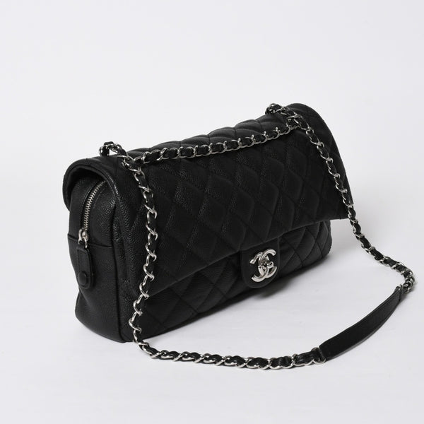 新品同様 CHANEL シャネル デカマトラッセ30 Wチェーンショルダーバッグ 18番台 ココマーク キャビアスキン ブラック シルバー金具 中古 4a007160