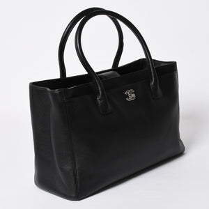 新品同様 CHANEL シャネル エグゼクティブ ミディアム トートバッグ A15206 21番台 ココマーク キャビアスキン ブラック 中古 4a007162