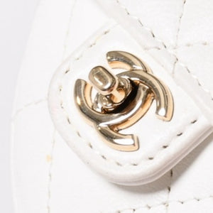 CHANEL シャネル ハートシェイプ コインパース チェーンポーチ AP2783 32番台 ココマーク ラムスキン ホワイト ゴールド金具 美品 中古 4a007174