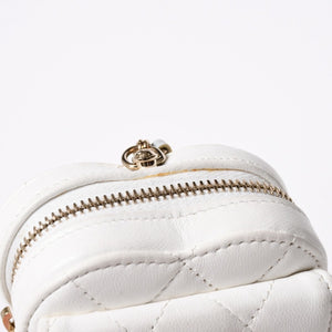 CHANEL シャネル ハートシェイプ コインパース チェーンポーチ AP2783 32番台 ココマーク ラムスキン ホワイト ゴールド金具 美品 中古 4a007174