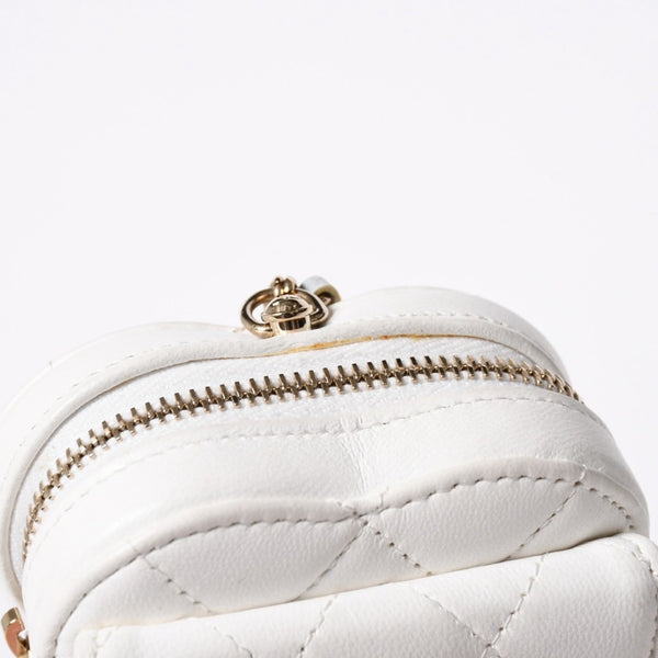 CHANEL シャネル ハートシェイプ コインパース チェーンポーチ AP2783 32番台 ココマーク ラムスキン ホワイト ゴールド金具 美品 中古 4a007174