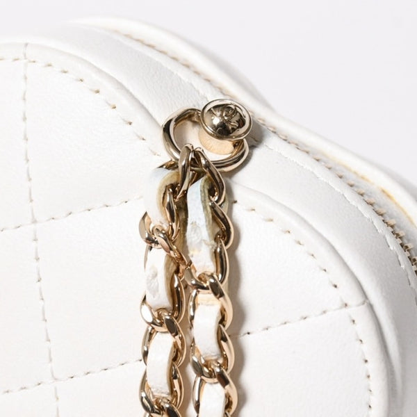 CHANEL シャネル ハートシェイプ コインパース チェーンポーチ AP2783 32番台 ココマーク ラムスキン ホワイト ゴールド金具 美品 中古 4a007174