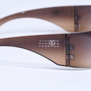 極美品 MM6 Maison Margiela エムエム6 メゾン マルジェラ ラップアラウンド サングラス S28YC0007 サイズ138□00 110 ブラウン 中古 4a007031
