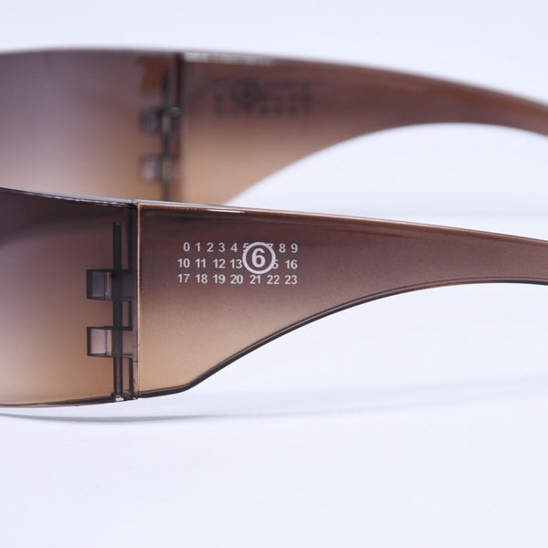 極美品 MM6 Maison Margiela エムエム6 メゾン マルジェラ ラップアラウンド サングラス S28YC0007 サイズ138□00 110 ブラウン 中古 4a007031