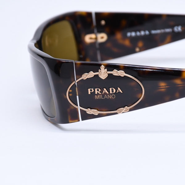 極美品 PRADA プラダ サングラス アイウェア SPR 10H 2AU 2P1 サイズ57□14 135 プラスチック 中古 4a007177