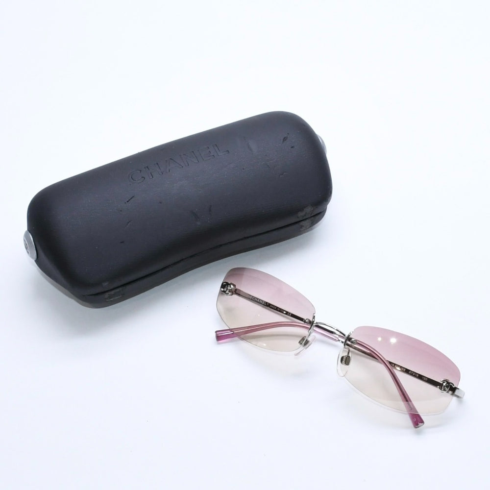 極美品 CHANEL シャネル リムレス サングラス アイウェア 4002 c.124/58 サイズ57□19 130 ココマーク ピンク 中古 4a007108
