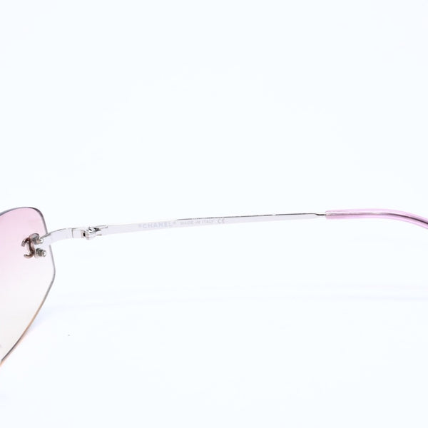 極美品 CHANEL シャネル リムレス サングラス アイウェア 4002 c.124/58 サイズ57□19 130 ココマーク ピンク 中古 4a007108