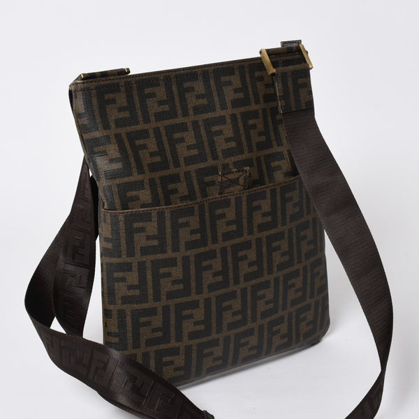 極美品 FENDI フェンディ ショルダーバッグ ズッカ柄 FFロゴ ブラウン ブラック ゴールド金具 7VA207-UZD 中古 4a006499