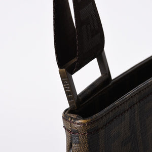 極美品 FENDI フェンディ ショルダーバッグ ズッカ柄 FFロゴ ブラウン ブラック ゴールド金具 7VA207-UZD 中古 4a006499