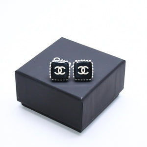 CHANEL シャネル ココマーク スクエア ピアス 重量約3.35g フェイクパール ブラック 樹脂系 両耳用 美品 中古 4a007539