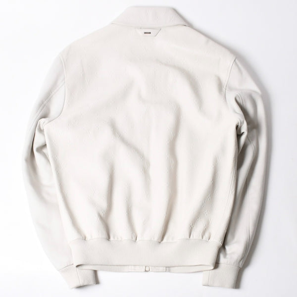 極美品 LOUIS VUITTON ルイヴィトン エンボス モノグラム ミックスレザーブルゾン RM231Q ZDA HML40E ラムレザー ホワイト サイズ48 中古 4a007237
