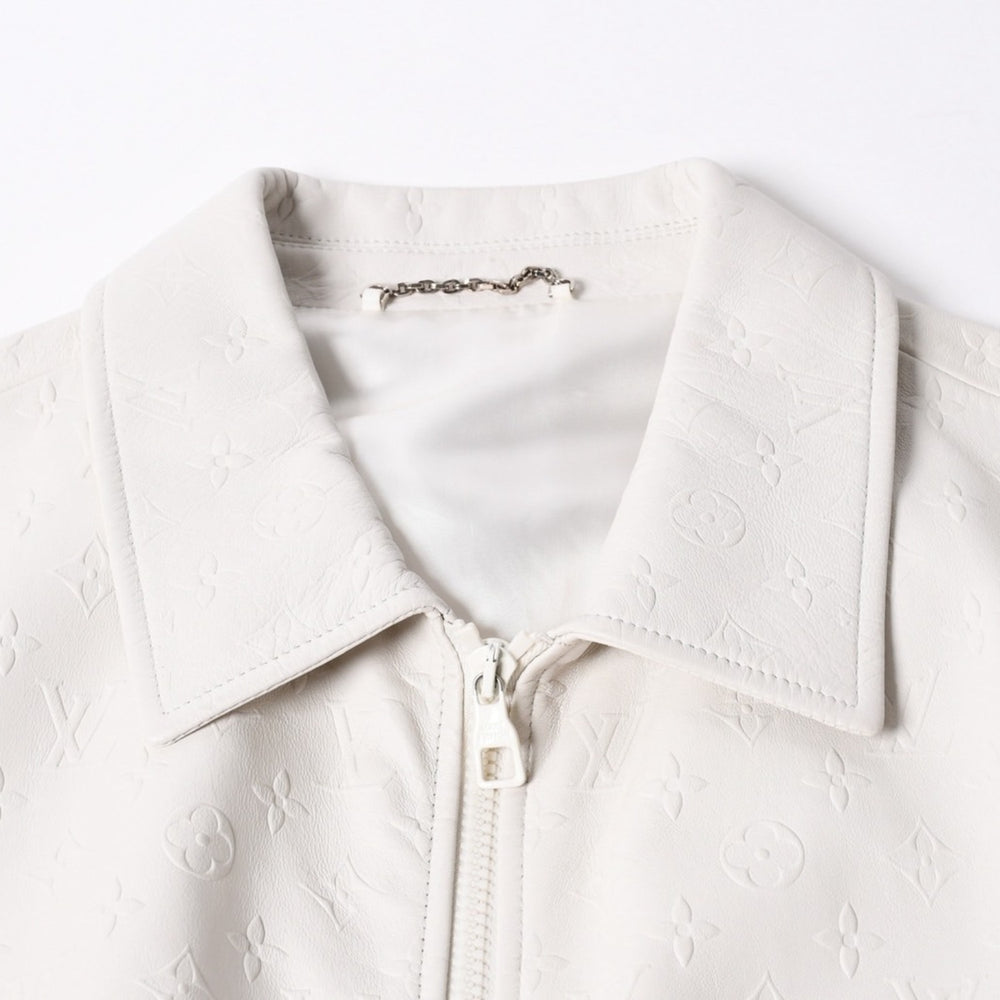 極美品 LOUIS VUITTON ルイヴィトン エンボス モノグラム ミックスレザーブルゾン RM231Q ZDA HML40E ラムレザー ホワイト サイズ48 中古 4a007237