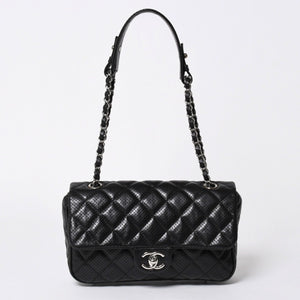 極美品 CHANEL シャネル マトラッセ25 Wチェーンワンショルダーバッグ A90211 19番台 ココマーク ラムスキン パンチングレザー 中古 4a007185