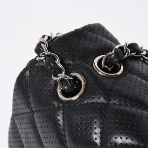 極美品 CHANEL シャネル マトラッセ25 Wチェーンワンショルダーバッグ A90211 19番台 ココマーク ラムスキン パンチングレザー 中古 4a007185