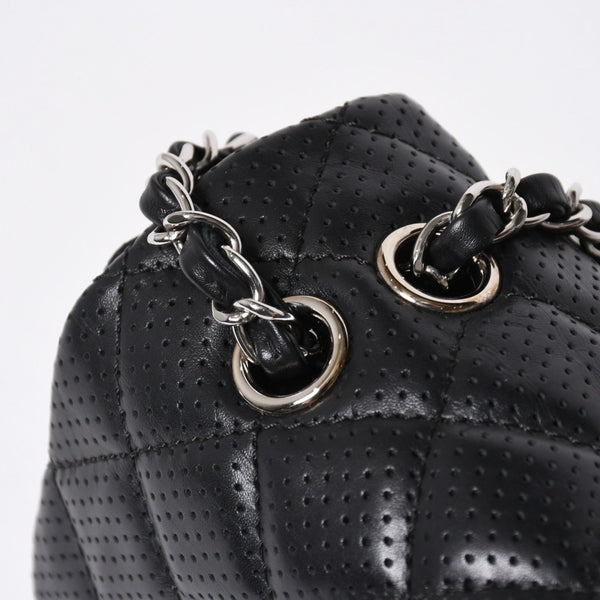 極美品 CHANEL シャネル マトラッセ25 Wチェーンワンショルダーバッグ A90211 19番台 ココマーク ラムスキン パンチングレザー 中古 4a007185