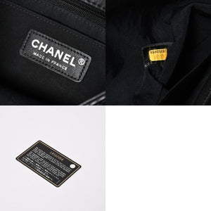 極美品 CHANEL シャネル マトラッセ25 Wチェーンワンショルダーバッグ A90211 19番台 ココマーク ラムスキン パンチングレザー 中古 4a007185