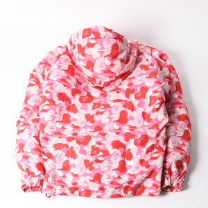 A BATHING APE アベイシングエイプ BAPE ダウンジャケット カモ 総柄 サイズM ピンク ナイロン ポリエステル 美品 中古 4a007300