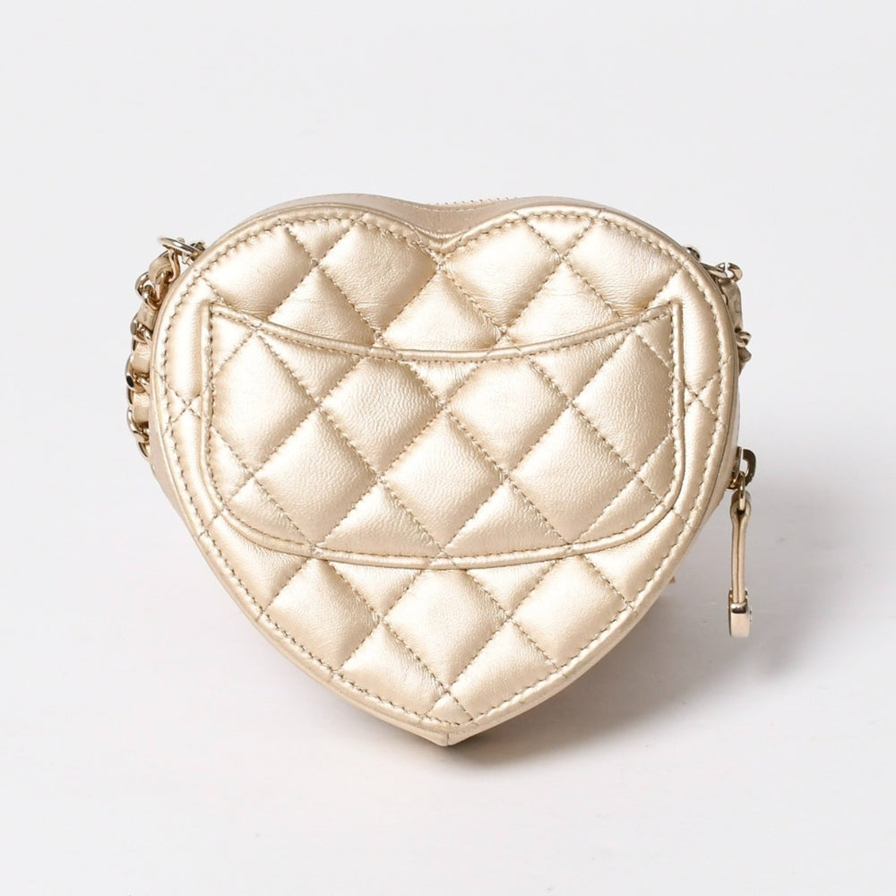 極美品 CHANEL シャネル ミニハートマトラッセ ショルダーバッグ ココマーク 32番台 ラムスキン ゴールド 中古 4a008403