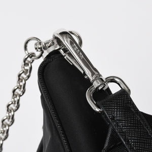 極美品 PRADA プラダ ホーボー ワンショルダーバッグ 1BH204 トライアングルロゴ 三角ロゴプレート ナイロン ブラック 中古 4a008862