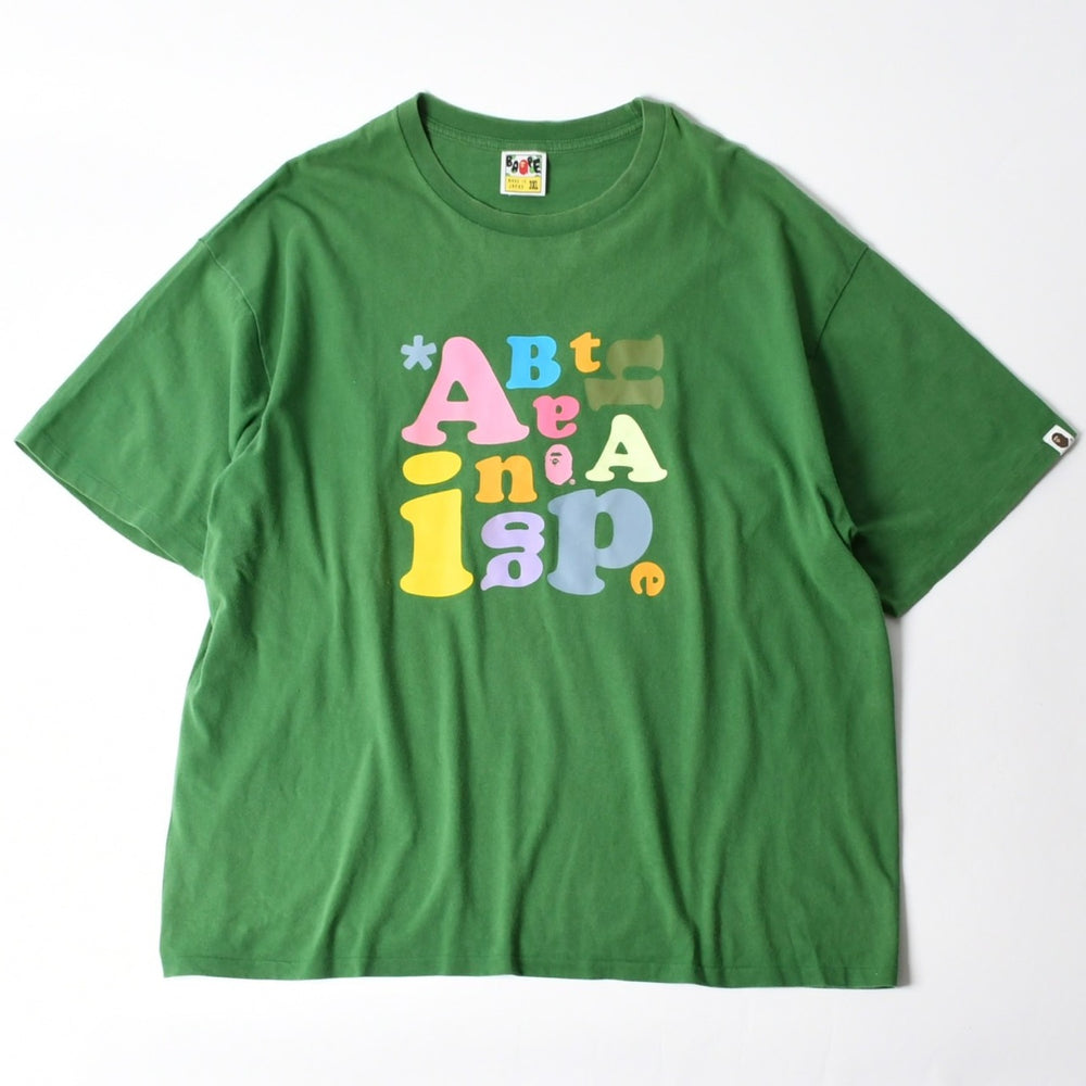A BATHING APE アベイシングエイプ ロゴグラフィット 半袖Tシャツ 日本製 コットン グリーン マルチカラー サイズ3XL 美品 中古 4a007401