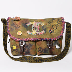 極美品 CHANEL シャネル エンブロイダリー ショルダーバッグ A92790 20番台 グラフィティ ココマーク カーキ マルチカラー 中古 4a007432