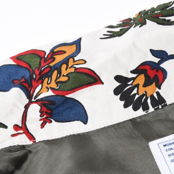 極美品 sacai サカイ 25SS CAR RACE TROPICAL PRINT SHIRT カーレース トロピカル プリント 半袖シャツ 25-03651M サイズ2 総柄 中古 4a007446