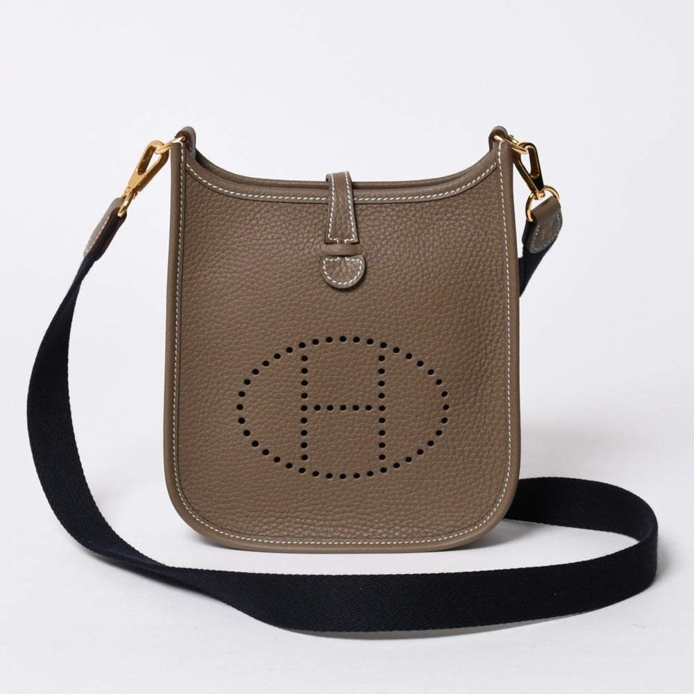 新品同様 HERMES エルメス エヴリンTPM ショルダーバッグ K刻印 トリヨンクレマンス エトゥープ ゴールド金具 中古 4a007150