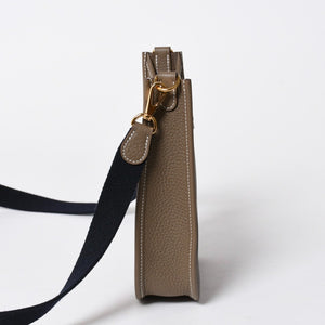 新品同様 HERMES エルメス エヴリンTPM ショルダーバッグ K刻印 トリヨンクレマンス エトゥープ ゴールド金具 中古 4a007150