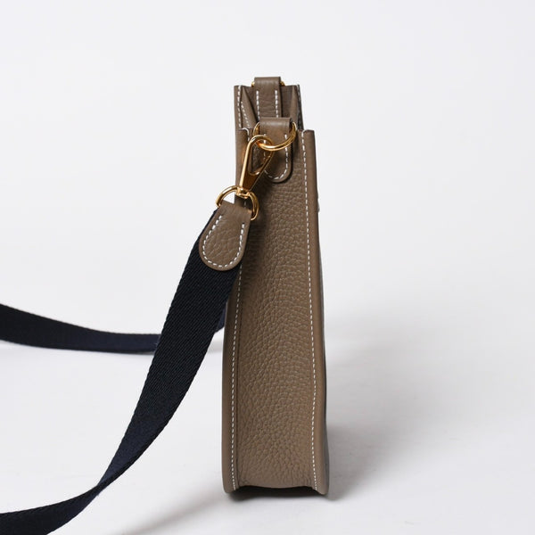 新品同様 HERMES エルメス エヴリンTPM ショルダーバッグ K刻印 トリヨンクレマンス エトゥープ ゴールド金具 中古 4a007150