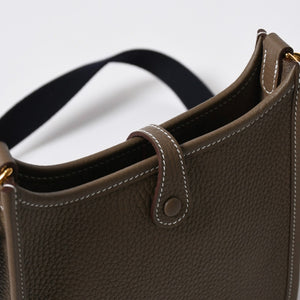 新品同様 HERMES エルメス エヴリンTPM ショルダーバッグ K刻印 トリヨンクレマンス エトゥープ ゴールド金具 中古 4a007150