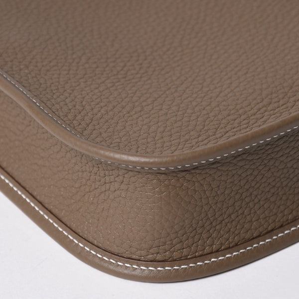 新品同様 HERMES エルメス エヴリンTPM ショルダーバッグ K刻印 トリヨンクレマンス エトゥープ ゴールド金具 中古 4a007150