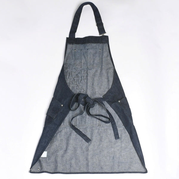 新品同様 CHROME HEARTS クロムハーツ CEMETERY CROSS APRON デニムエプロン セメタリークロスパッチ 8パッチ CHプラス 中古 4a007505
