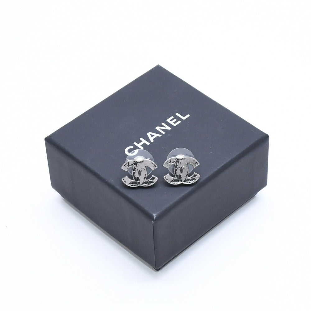 CHANEL シャネル ココマーク ピアス アクセサリー 重量約3.27g 13K刻印 ガンメタ ブラック メタル 両耳用 美品 中古 4a007540