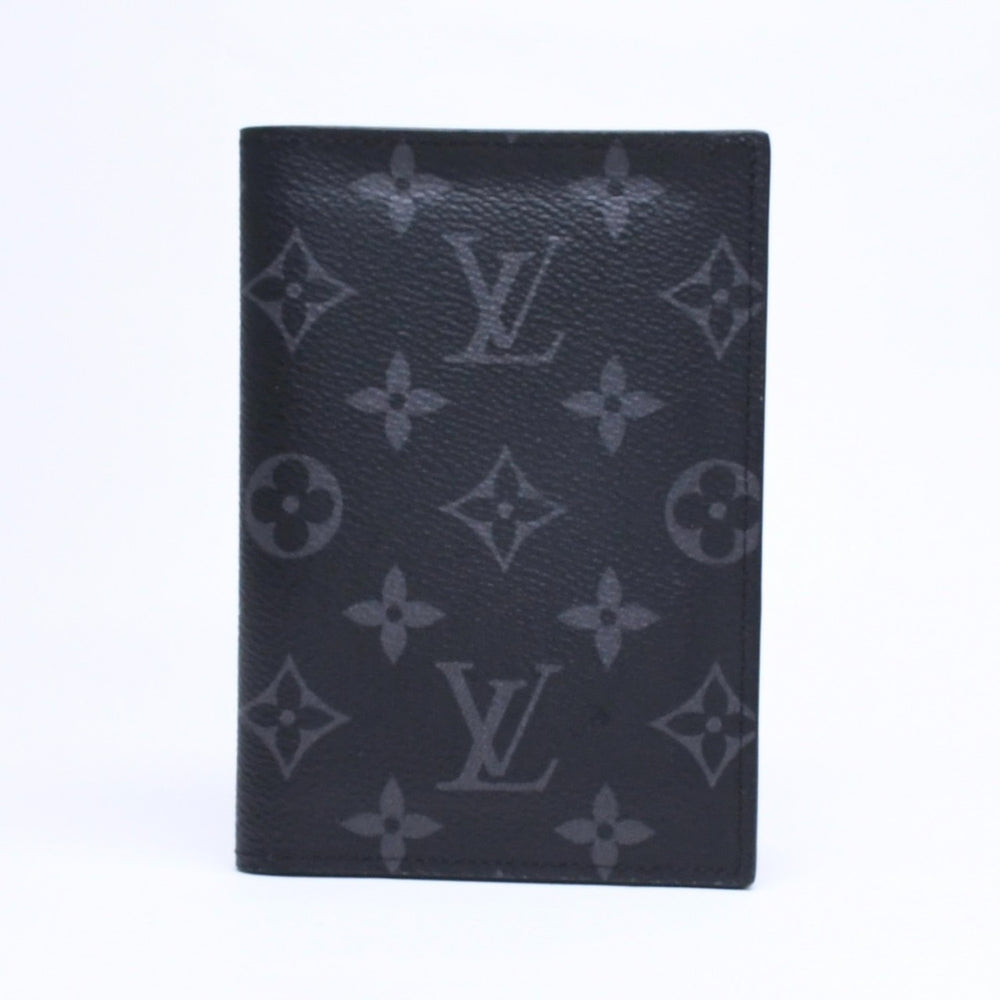 新品未使用 LOUIS VUITTON ルイヴィトン モノグラムエクリプス クーヴェルテュール パスポールMM M64501 パスポートケース ブラック 中古 4a007226