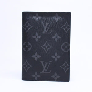 新品未使用 LOUIS VUITTON ルイヴィトン モノグラムエクリプス クーヴェルテュール パスポールMM M64501 パスポートケース ブラック 中古 4a007226