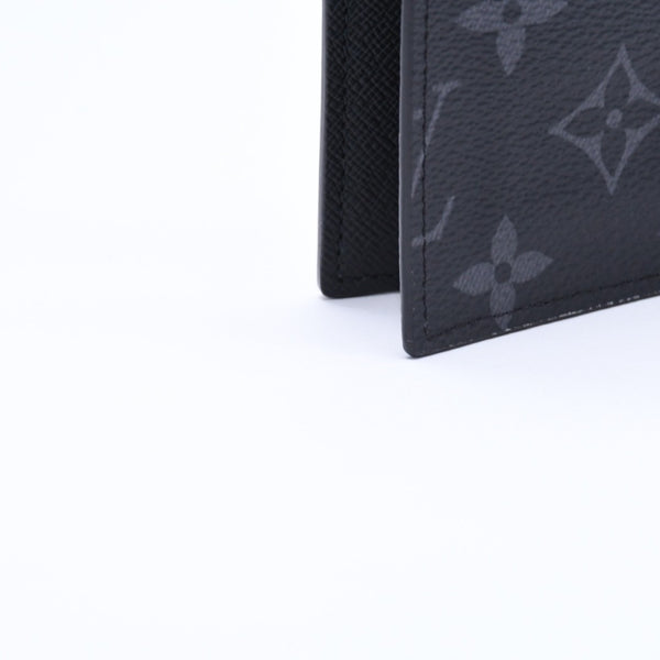 新品未使用 LOUIS VUITTON ルイヴィトン モノグラムエクリプス クーヴェルテュール パスポールMM M64501 パスポートケース ブラック 中古 4a007226