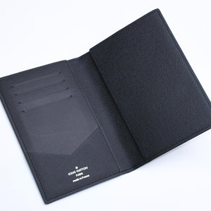 新品未使用 LOUIS VUITTON ルイヴィトン モノグラムエクリプス クーヴェルテュール パスポールMM M64501 パスポートケース ブラック 中古 4a007226