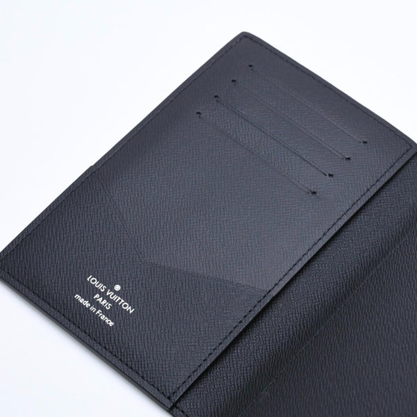新品未使用 LOUIS VUITTON ルイヴィトン モノグラムエクリプス クーヴェルテュール パスポールMM M64501 パスポートケース ブラック 中古 4a007226