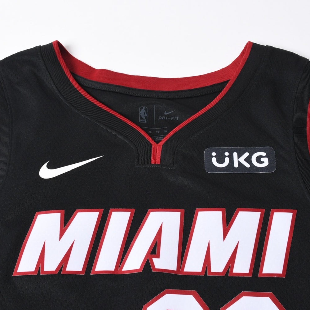 極美品 NIKE ナイキ マイアミヒート アイコンエディション スウィングマンジャージ ジミーバトラー 背番号22 XLサイズ アウェイカラー メッシュ 中古 4a007310
