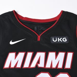 極美品 NIKE ナイキ マイアミヒート アイコンエディション スウィングマンジャージ ジミーバトラー 背番号22 XLサイズ アウェイカラー メッシュ 中古 4a007310