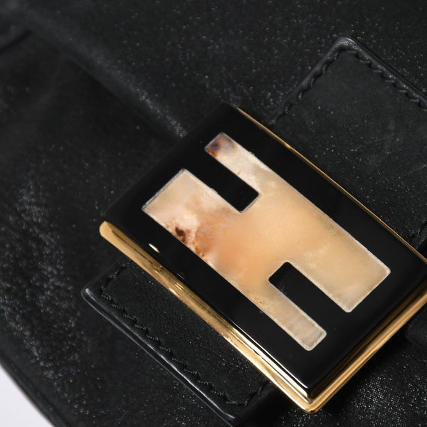 FENDI フェンディ ショルダーバッグ バッグ ミニバゲット 8BR180 ブラック ゴールド金具 美品 中古 4a006238