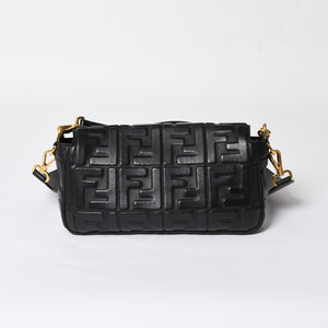 [USED/中古]FENDI フェンディ ショルダーバッグ 8BR600AT57F15ZW ブラック カーフ レザー ゴールド 金具 中古 4a006729
