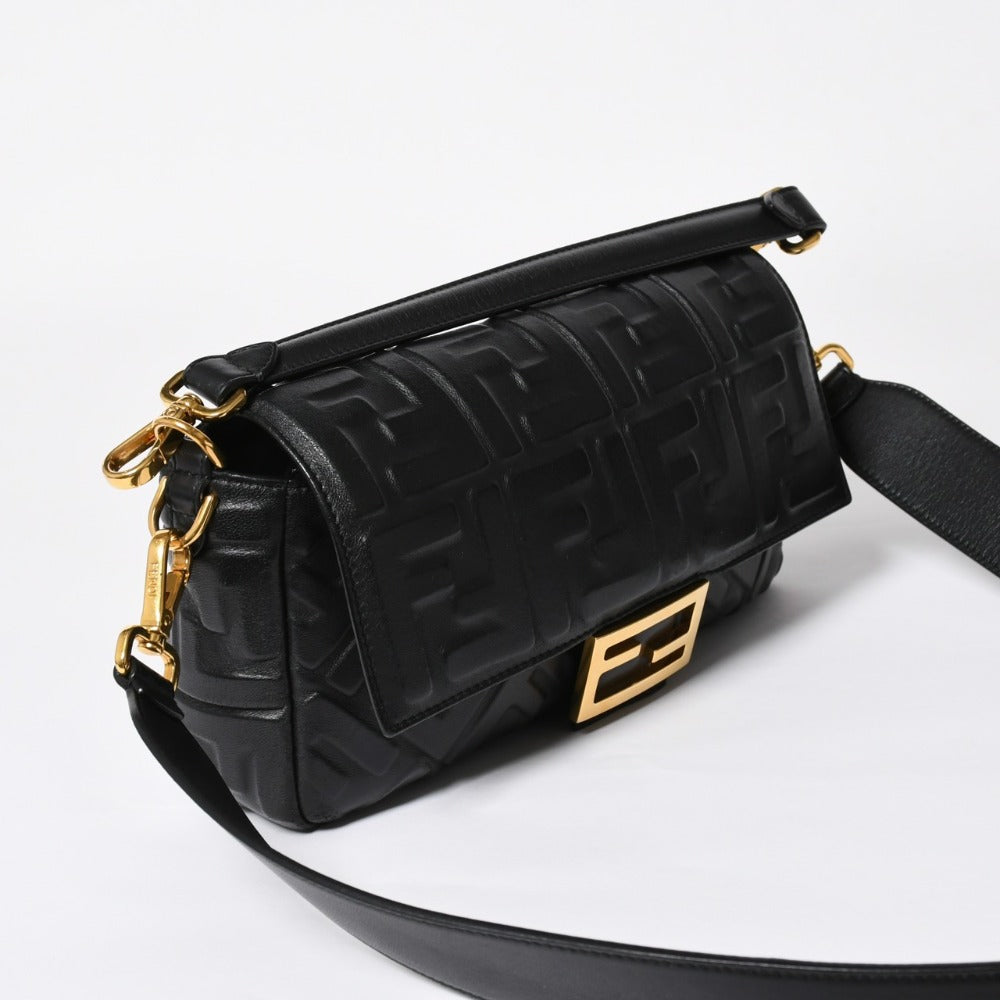 [USED/中古]FENDI フェンディ ショルダーバッグ 8BR600AT57F15ZW ブラック カーフ レザー ゴールド 金具 中古 4a006729