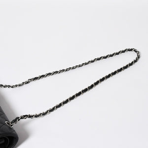 極美品 CHANEL シャネル マトラッセ25 Wフラップ Wチェーンショルダーバッグ 13番台 ココマーク キャビアスキン ブラック 中古 4a007767