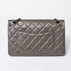 極美品 CHANEL シャネル 2.55 Wフラップ Wチェーンショルダーバッグ 14番台 ココマーク エイジドカーフスキン グレージュ 中古 4a007771