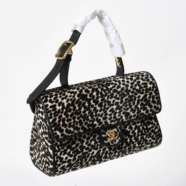 新品未使用 CHANEL シャネル トップハンドル フラップ バッグ AS6398 ランダム番台 ココマーク ハラコ ラムスキン ホワイト ブラック 中古 4a007850