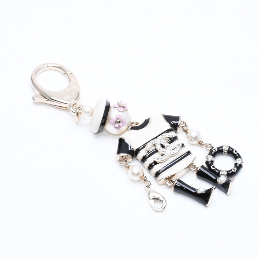 新品未使用 CHANEL シャネル キーリング チャーム A58714 B18A刻印 ココマーク ラインストーン フェイクパール レジン 中古 4a007019