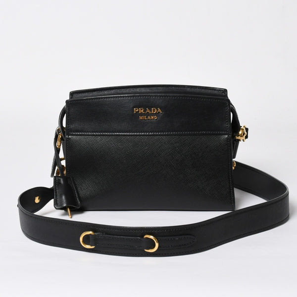 極美品 PRADA プラダ サフィアーノ Shoulder Bag ショルダーバッグ バッグ ブラック ゴールド金具 レザー 中古 4a007784