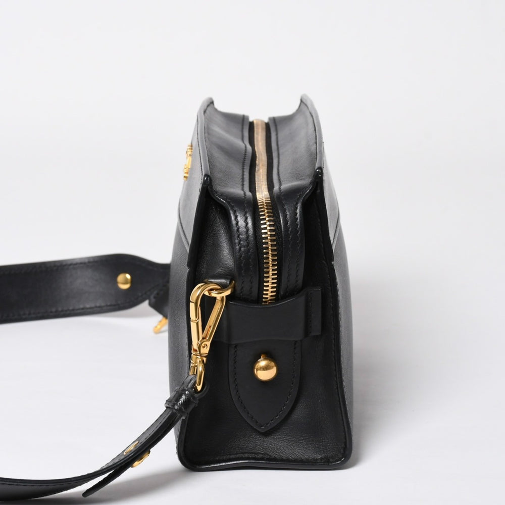 極美品 PRADA プラダ サフィアーノ Shoulder Bag ショルダーバッグ バッグ ブラック ゴールド金具 レザー 中古 4a007784