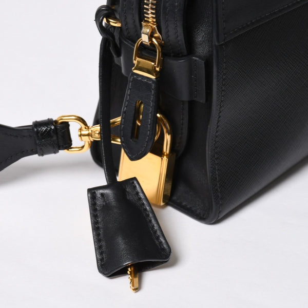 極美品 PRADA プラダ サフィアーノ Shoulder Bag ショルダーバッグ バッグ ブラック ゴールド金具 レザー 中古 4a007784